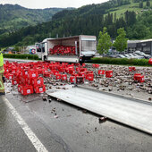 AUFRÄUMARBEITEN NACH VERKEHRSUNFALL