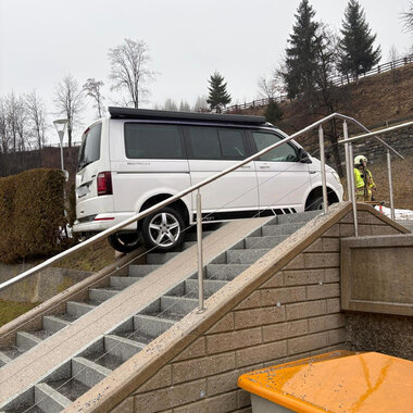 FAHRZEUGBERGUNG